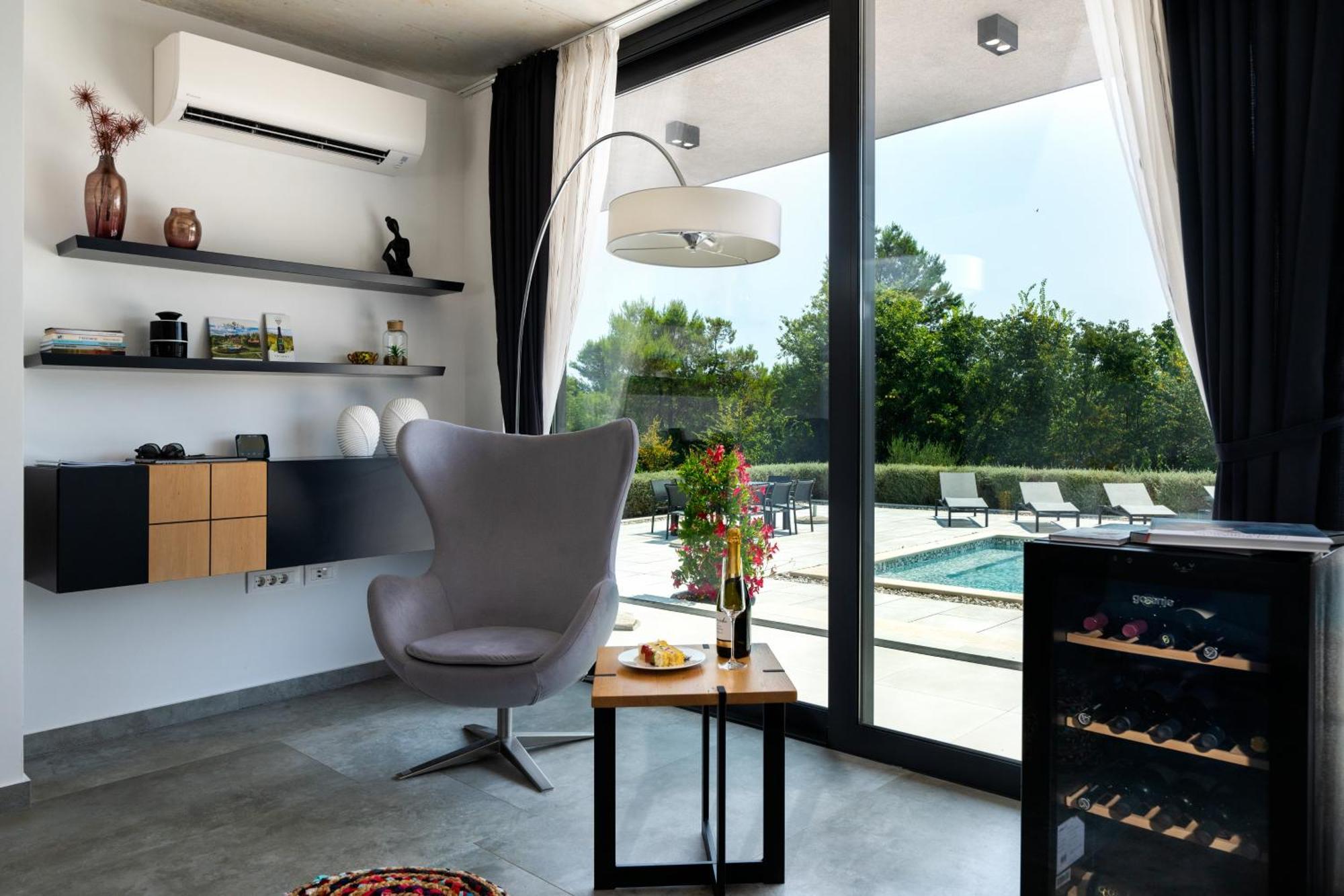Martincic Residence - 5 Stars Luxury With Pool Heating On 4000M2 Rakalj Exterior photo